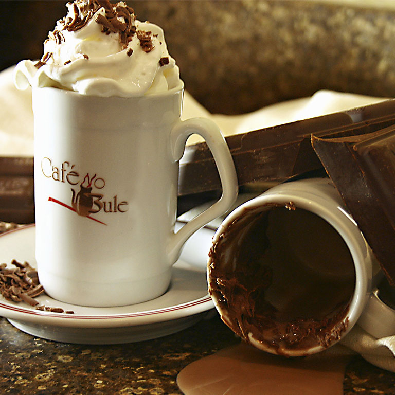 * Chocolate Quente